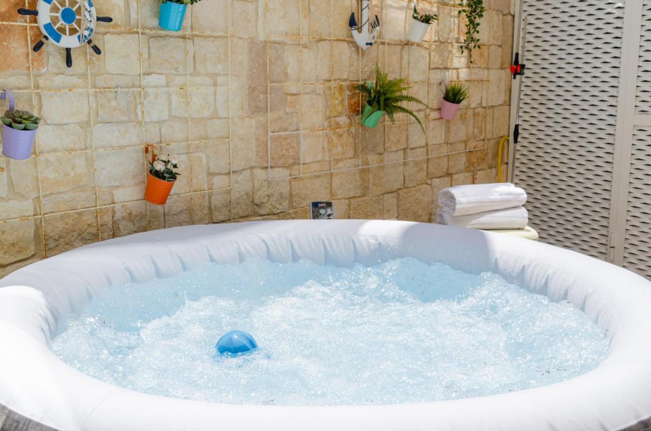 Вілла Apulialux Little Jem W Jacuzzi / 180 Steps From Sea Поліньяно-а-Маре Екстер'єр фото