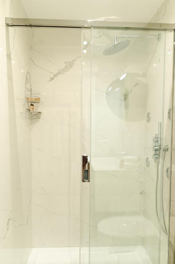 Вілла Apulialux Little Jem W Jacuzzi / 180 Steps From Sea Поліньяно-а-Маре Екстер'єр фото
